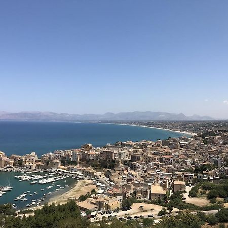 Antico Canale Castellammare del Golfo Bagian luar foto