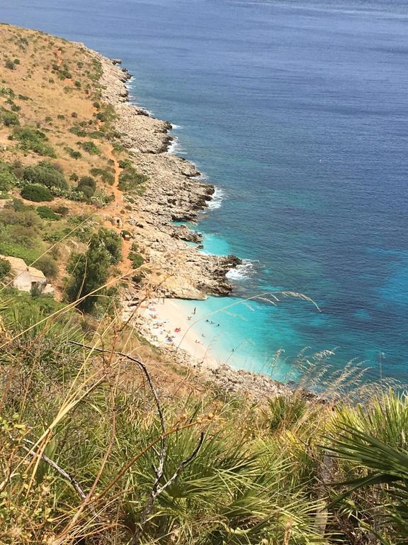 Antico Canale Castellammare del Golfo Bagian luar foto