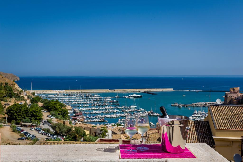 Antico Canale Castellammare del Golfo Bagian luar foto